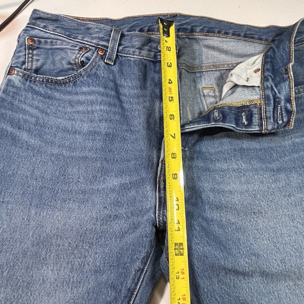 Levi's 501 Jeans Men's 34x29 Blue Denim Straight Leg Button Fly EUC - Picture 5 of 9